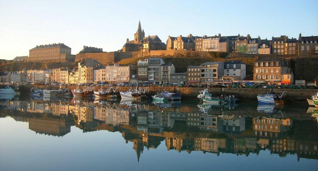 Charmant Logement T2 A 2 Pas De La Mer Granville Exterior photo